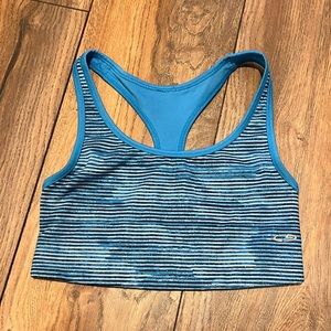 Reversible sports bra